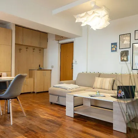 Ultracentral Retreat - Victory Square Views & Style Timisoara