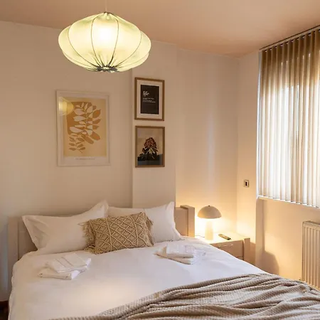 Ultracentral Retreat - Victory Square Views & Style * Timisoara