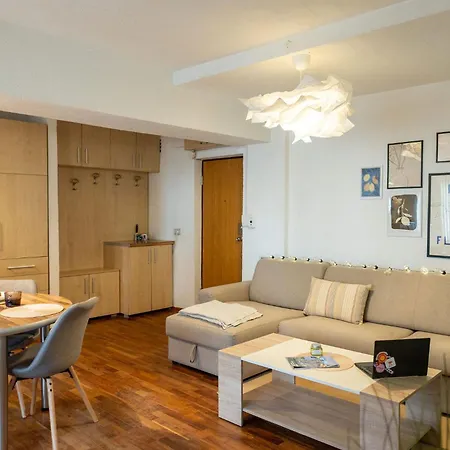 Appartement Ultracentral Retreat - Victory Square Views & Style Timişoara