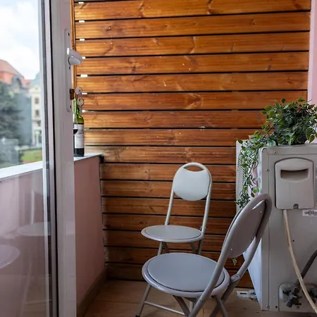 Apartamento Ultracentral Retreat - Victory Square Views & Style Timisoara