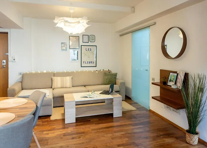 Ultracentral Retreat - Victory Square Views & Style * Timişoara