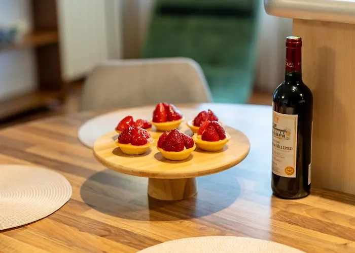 Ultracentral Retreat - Victory Square Views & Style דירה טימישוארה