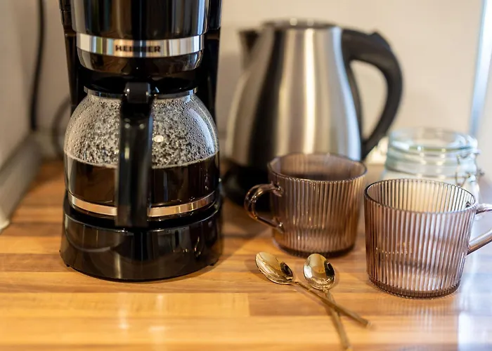 דירה Ultracentral Retreat - Victory Square Views & Style